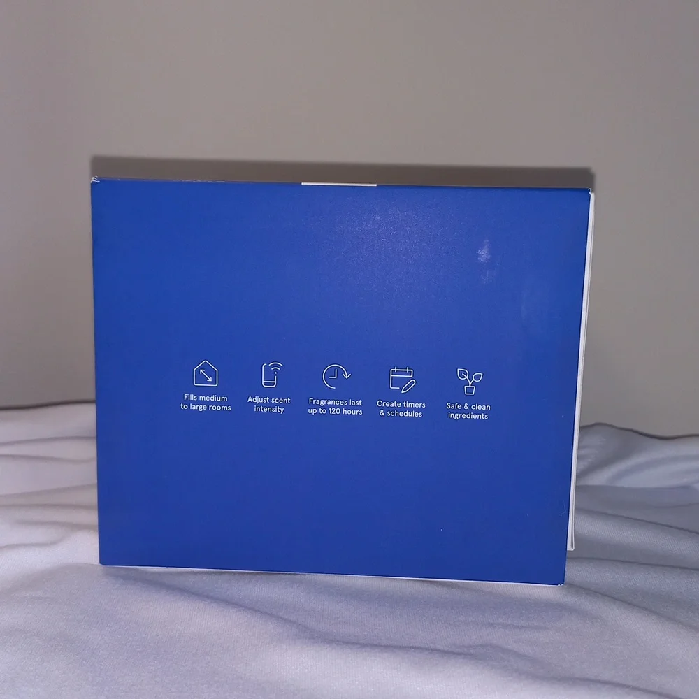 Capri Blue Pura 4 - Smart Fragrance Diffuser Kit -  (Volcano) - Picture 4 of 10